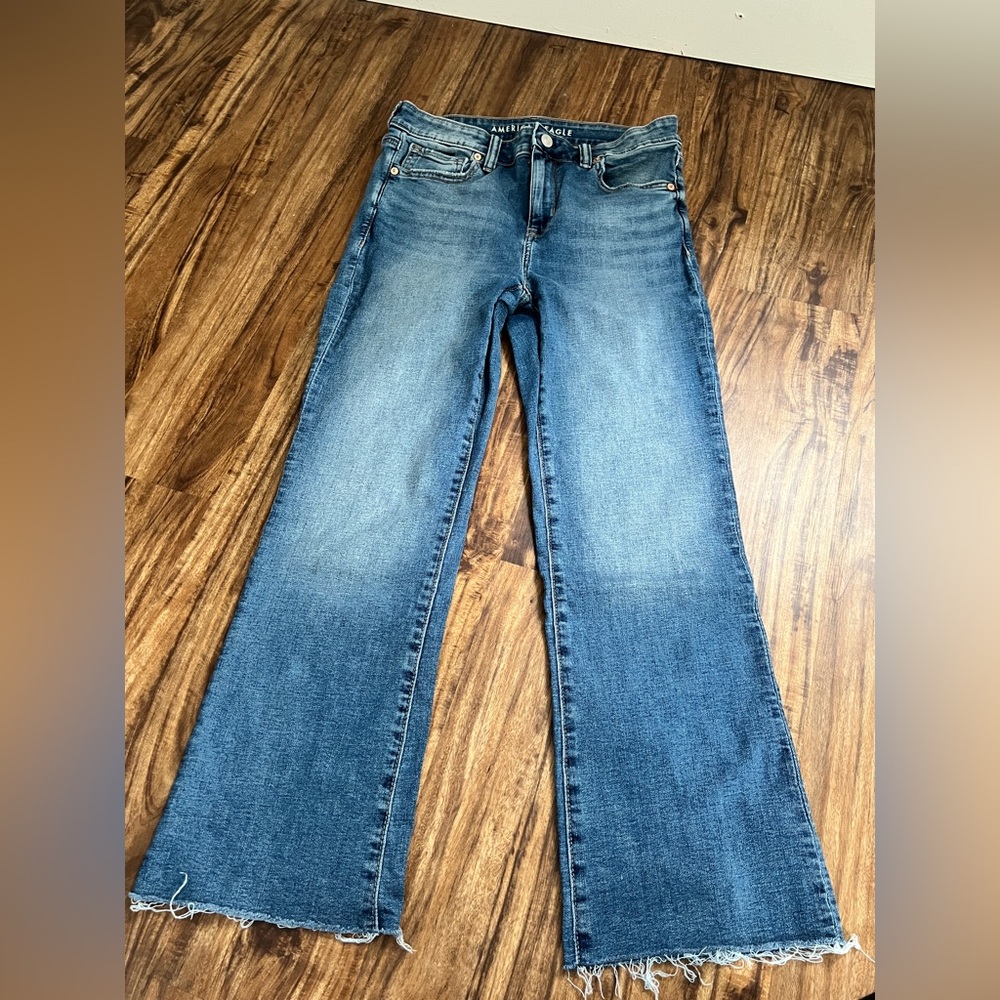 American Eagle Outfitters Women's Blue Cropped Jeans